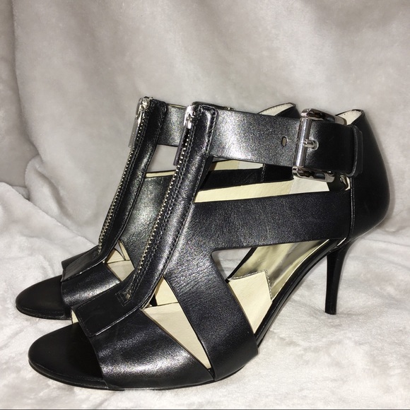 Michael Kors Black Leather Zip Front Heels Sz 7 - Picture 4 of 6